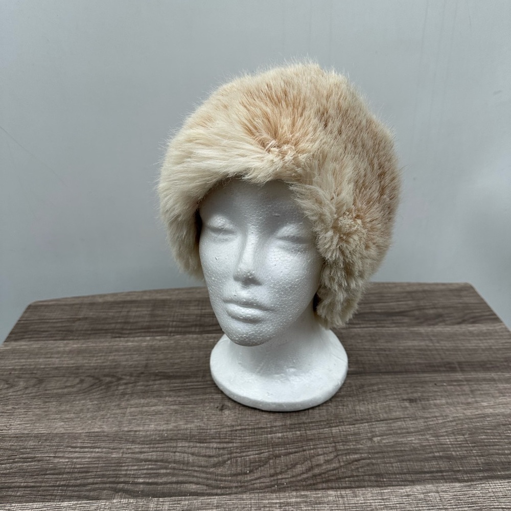 VTG KAMYHAT Int couture Belgium Faux Fur vegan friendly Beige luxury woman Hat